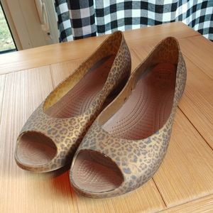 Leopard open toe croc